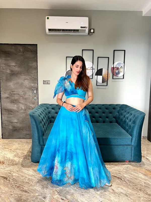 Blue_Organza_Premium_&_Fancy_Design_Lehenga_Set_For_Women
