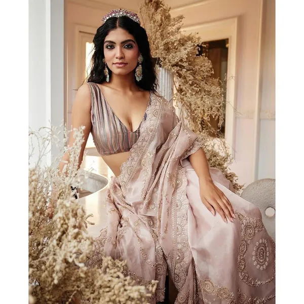 Off_White_Net_Premium_&_Fancy_Design_Saree_For_Women