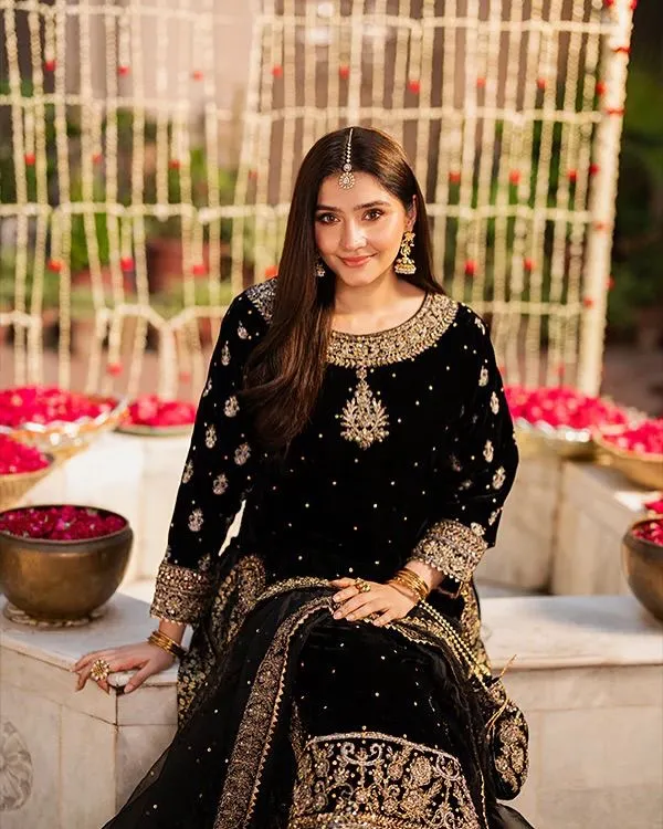Black_Net_Premium_&_Fancy_Design_Sharara_Set_For_Women
