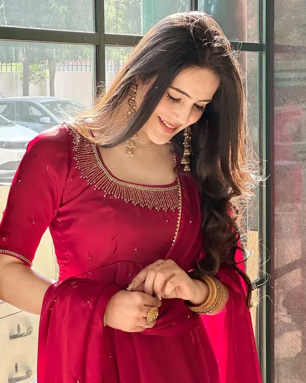 Red_Cotton_Premium_&_Fancy_Design_Kurti_Set_For_Women