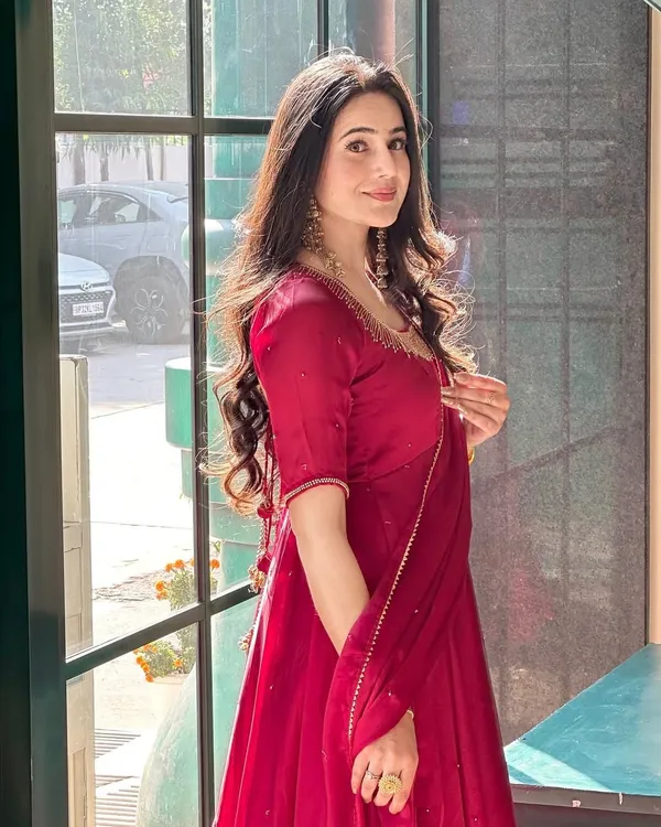Red_Cotton_Premium_&_Fancy_Design_Kurti_Set_For_Women