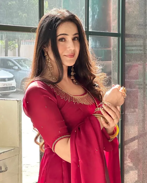 Red_Cotton_Premium_&_Fancy_Design_Kurti_Set_For_Women
