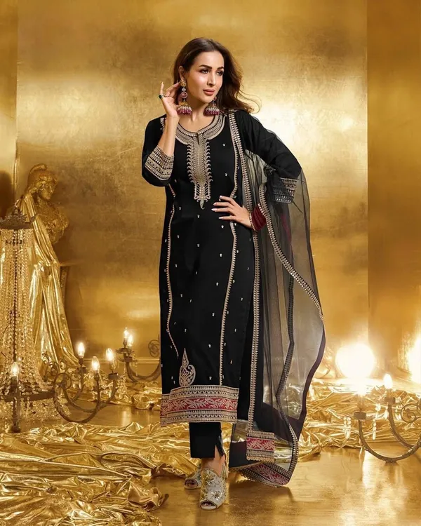 Blue_Georgette_Premium_&_Fancy_Design_Suit_Set_For_Women