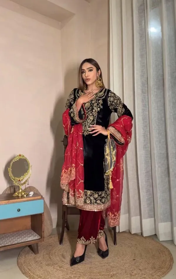 Black_Georgette_Premium_&_Fancy_Design_Palazzo_Set_For_Women