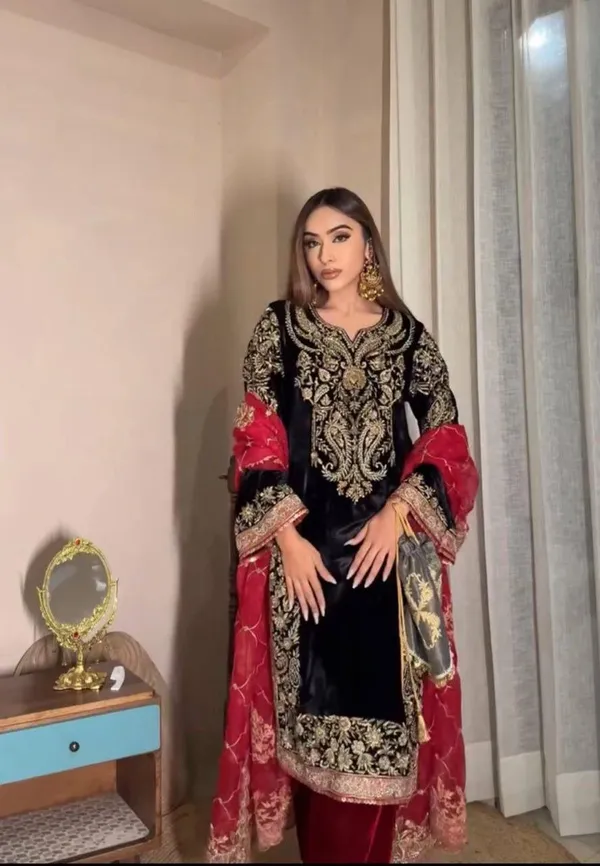 Black_Georgette_Premium_&_Fancy_Design_Palazzo_Set_For_Women