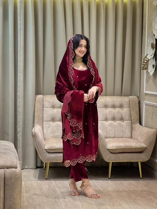 Maroon_Cotton_Premium_&_Fancy_Design_Kurti_And_Pant_Set_For_Women
