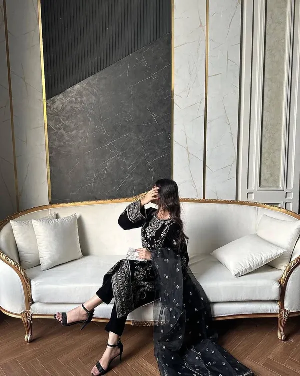 Black_Net_Premium_&_Fancy_Design_Suit_Set_For_Women
