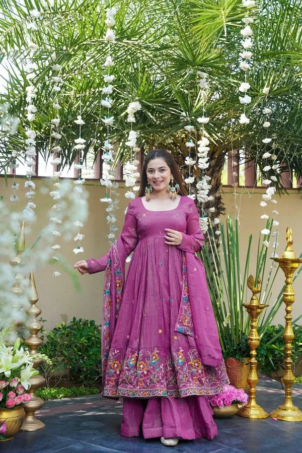 Pink_Cotton_Premium_&_Fancy_Design_Anarkali_Set_For_Women