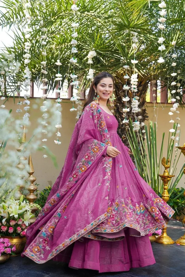 Pink_Cotton_Premium_&_Fancy_Design_Anarkali_Set_For_Women