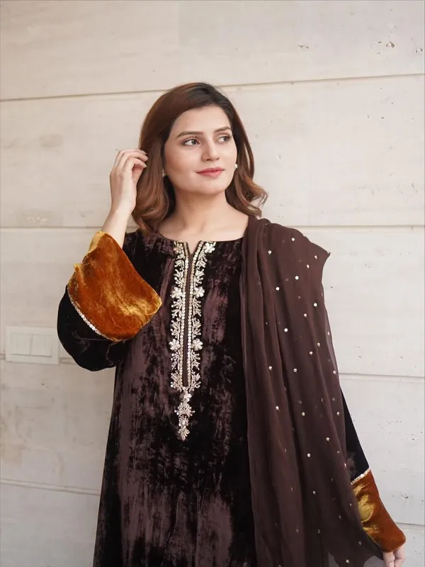 Black_Georgette_Premium_&_Fancy_Design_Kurti_And_Palazzo_Set_For_Women