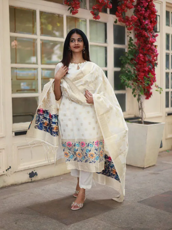 Off_White_Heavy_Viscose_Jacquard_Premium_&_Fancy_Design_Suit_Set_For_Women