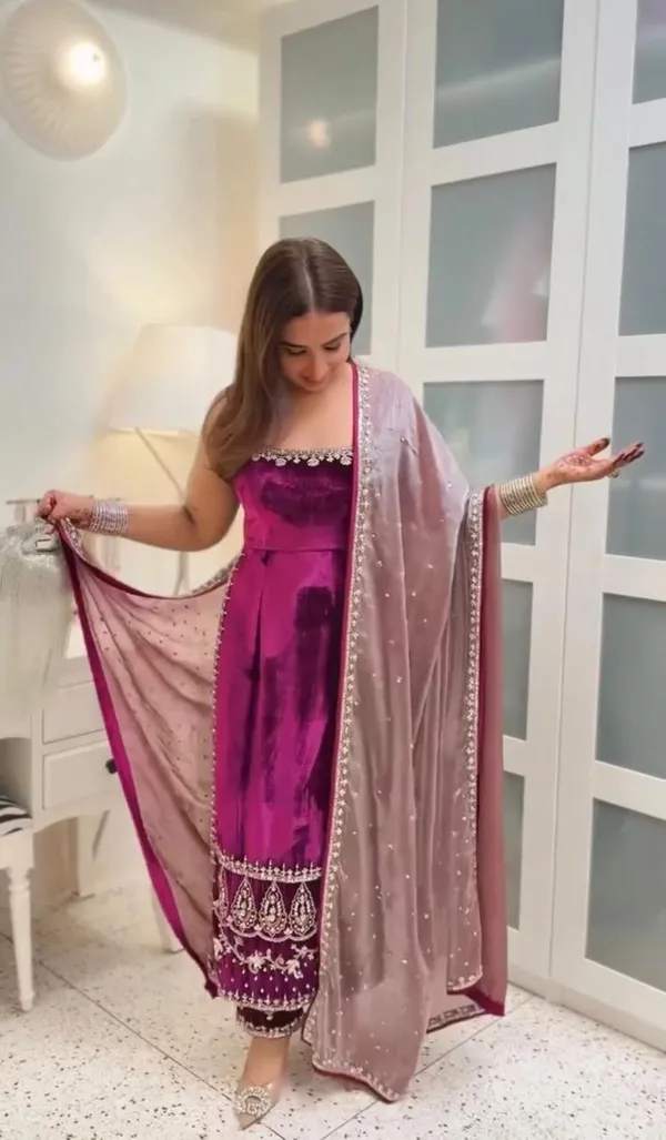 Purple_Organza_Premium_&_Fancy_Design_Kurta_Set_For_Women