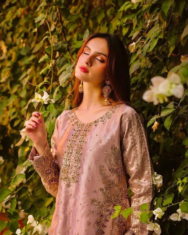 Light_Pink_Cotton_Premium_&_Fancy_Design_Long_Kurti_With_Palazzo_For_Women