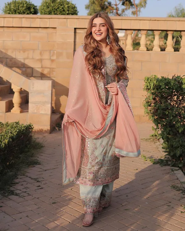 Light_Blue_And_Pink_Cotton_Premium_&_Fancy_Design_Long_Kurti_And_Pant_Set_For_Women