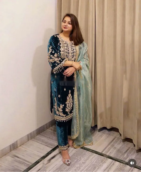 Blue_Cotton_Premium_&_Fancy_Design_Kurti_And_Pant_Set_For_Women