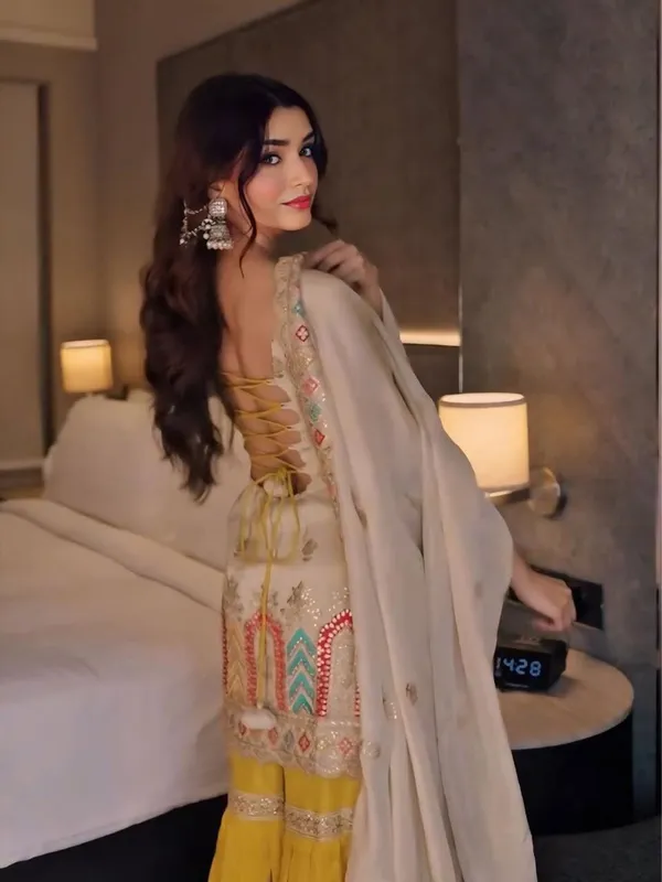 Off_White_And_Yellow_Cotton_Premium_&_Fancy_Design_Kurti_And_Palazzo_Set_For_Women