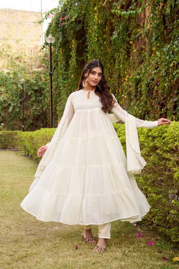 White_Crepe_Premium_&_Fancy_Design_Anarkali_Set_For_Women