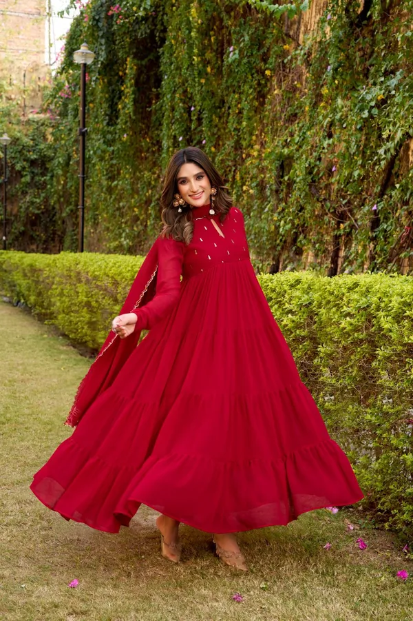 Red_Crepe_Premium_&_Fancy_Design_Anarkali_Set_For_Women