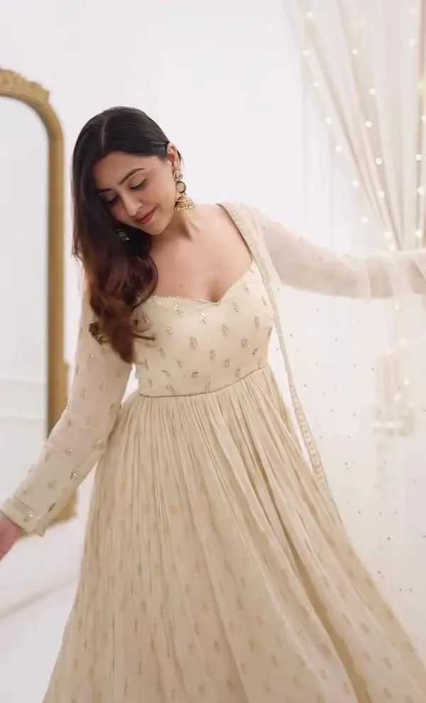Off_White_Net_Premium_&_Fancy_Design_Anarkali_Set_For_Women