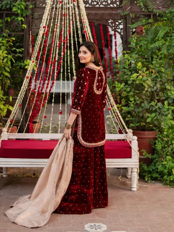 Maroon_Crepe_Premium_&_Fancy_Design_Kurti_And_Palazzo_Set_For_Women