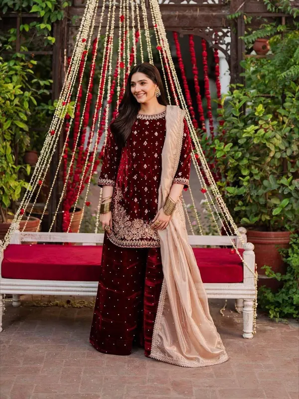 Maroon_Crepe_Premium_&_Fancy_Design_Kurti_And_Palazzo_Set_For_Women
