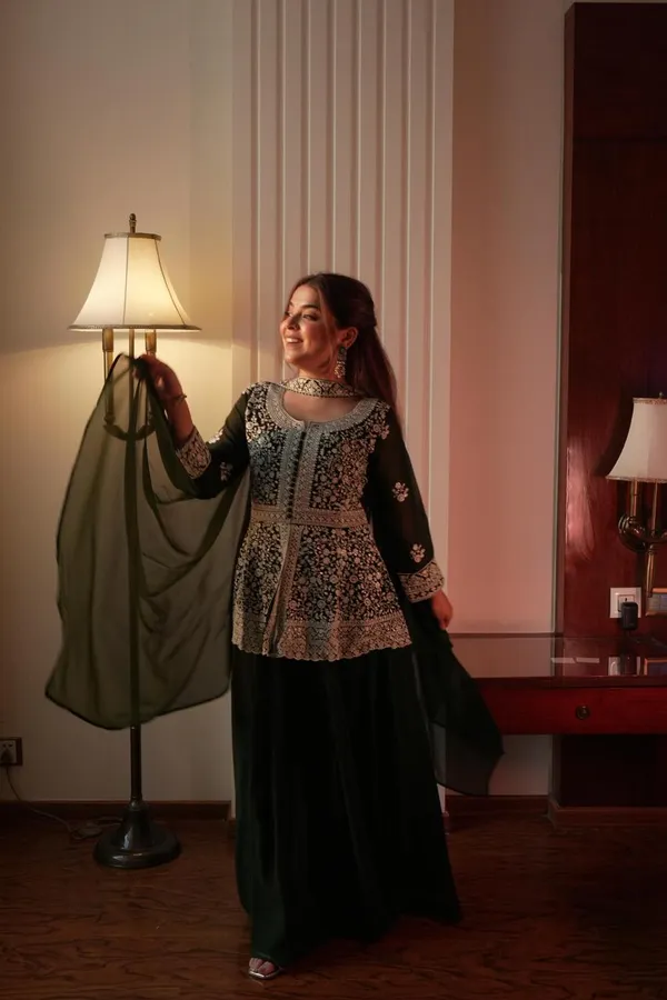 Black_Georgette_Premium_&_Fancy_Design_Palazzo_Set_For_Women