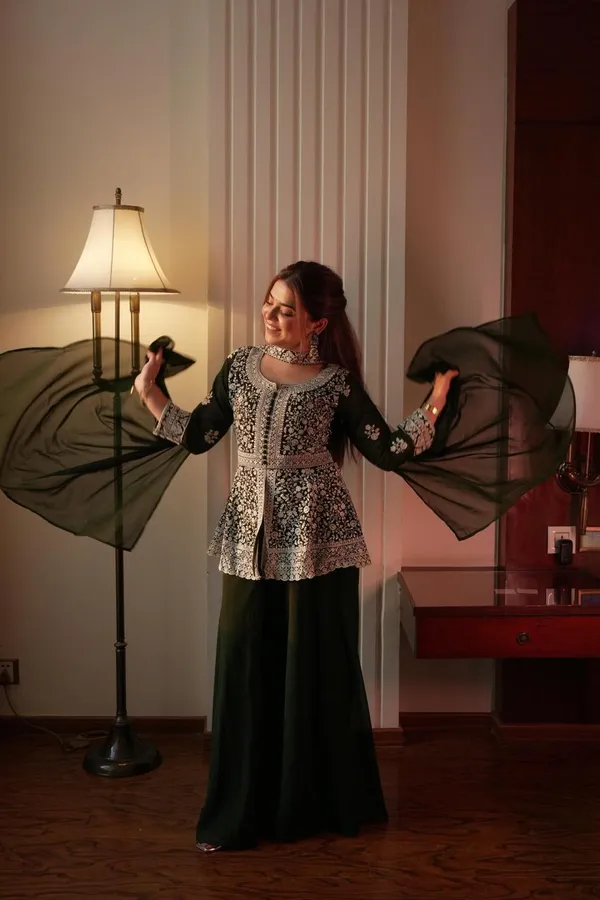 Black_Georgette_Premium_&_Fancy_Design_Palazzo_Set_For_Women