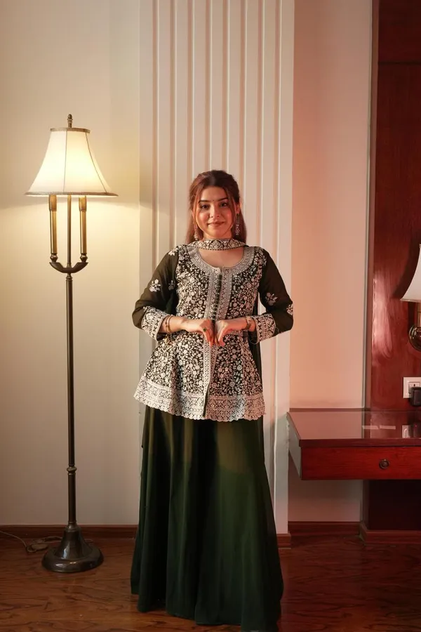 Black_Georgette_Premium_&_Fancy_Design_Palazzo_Set_For_Women