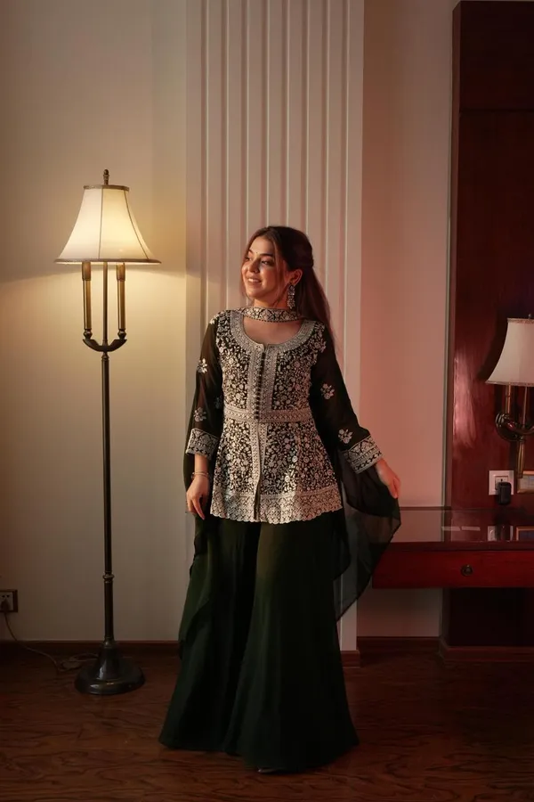 Black_Georgette_Premium_&_Fancy_Design_Palazzo_Set_For_Women