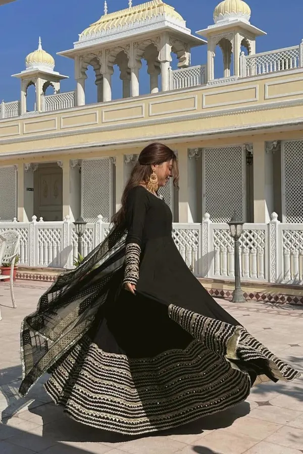 Black_Cotton_Premium_&_Fancy_Design_Anarkali_Set_For_Women