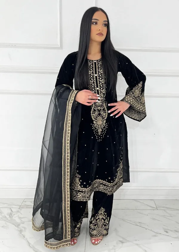 Black_Cotton_Premium_&_Fancy_Design_Kurti_And_Pant_Set_For_Women