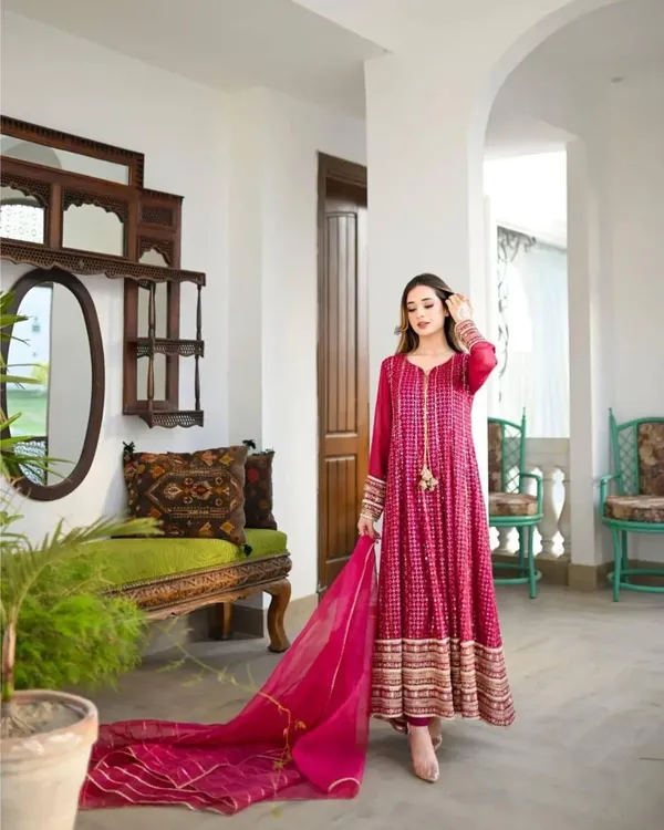 Pink_Georgette_Premium_&_Fancy_Design_Aline_Kurta_And_Pant_Set_For_Women