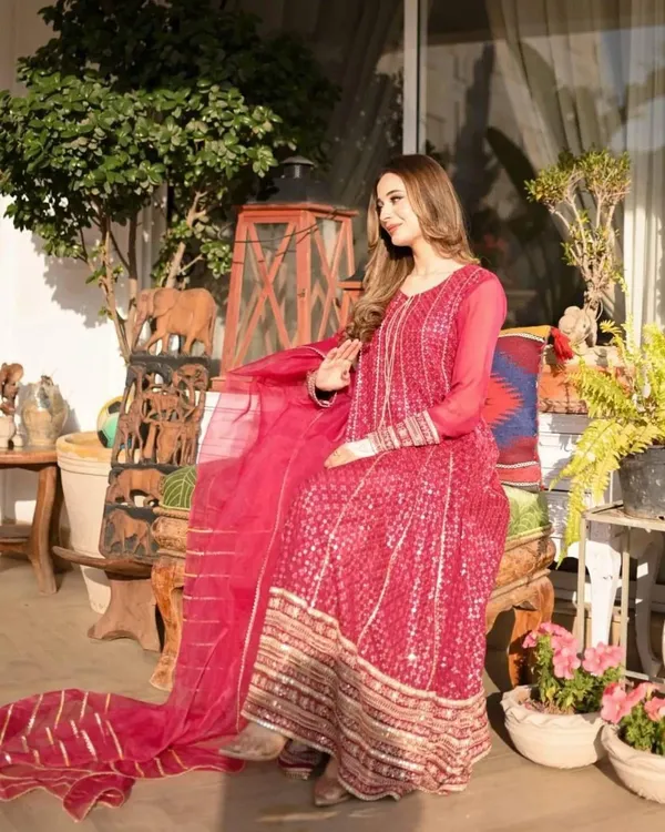 Pink_Georgette_Premium_&_Fancy_Design_Aline_Kurta_And_Pant_Set_For_Women