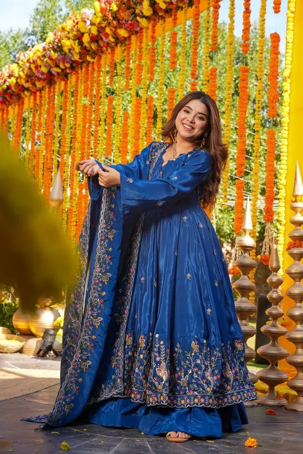 Blue_Organza_Premium_&_Fancy_Design_Anarkali_Set_For_Women