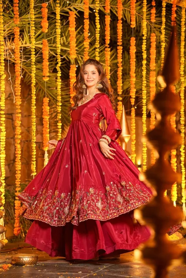 Red_Organza_Premium_&_Fancy_Design_Anarkali_Set_For_Women