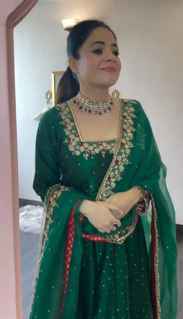 Green_Silk_Premium_&_Fancy_Design_Anarkali_Set_For_Women