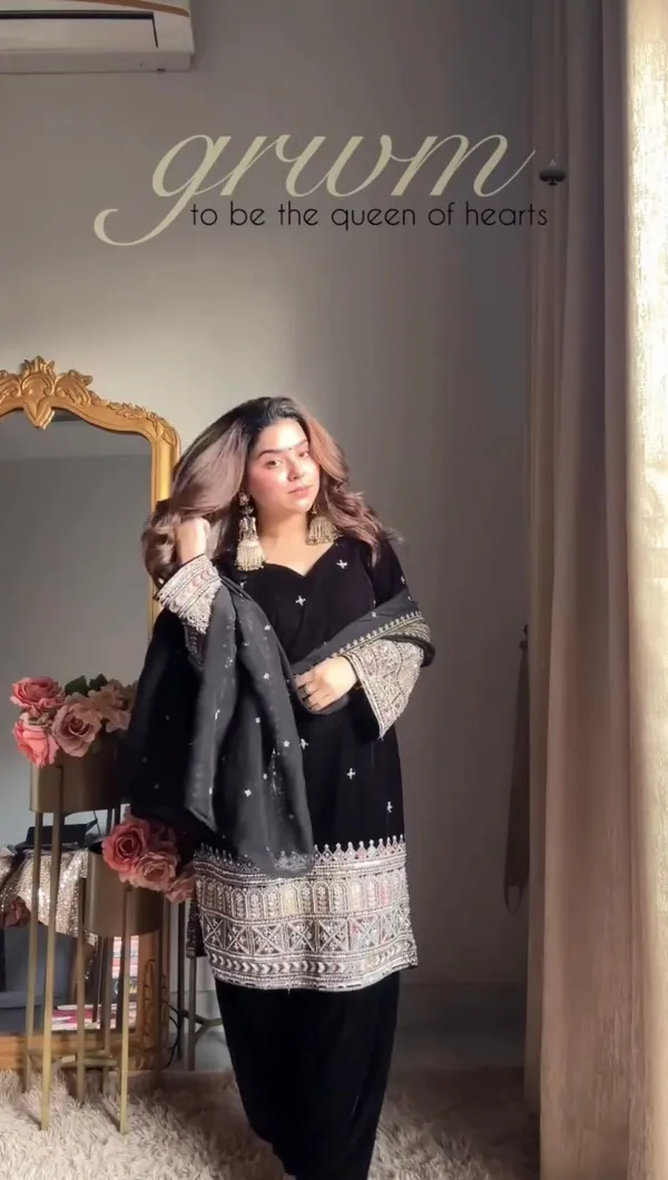 Black_Silk_Premium_&_Fancy_Design_Suit_Set_For_Women