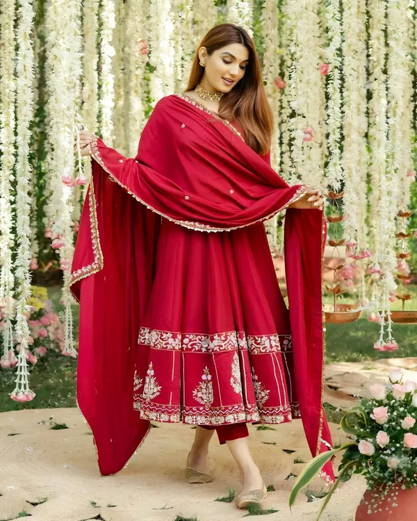 Pink_Cotton_Premium_&_Fancy_Design_Anarkali_Set_For_Women