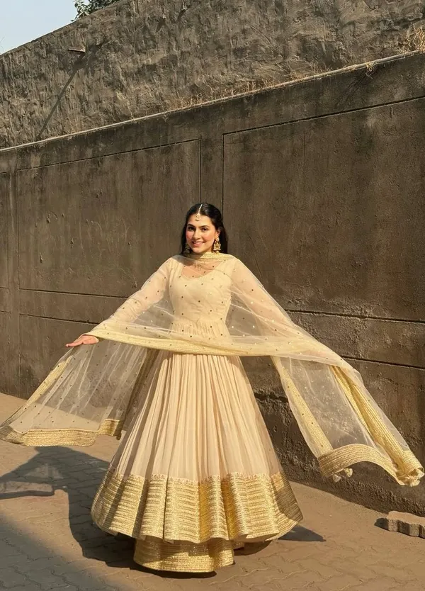 Off_White_Cotton_Premium_&_Fancy_Design_Anarkali_Set_For_Women