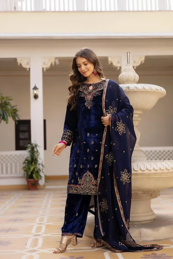 Blue_Georgette_Premium_&_Fancy_Design_Suit_Set_For_Women