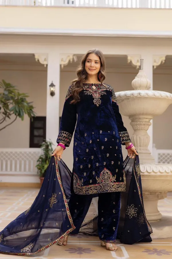 Blue_Georgette_Premium_&_Fancy_Design_Suit_Set_For_Women