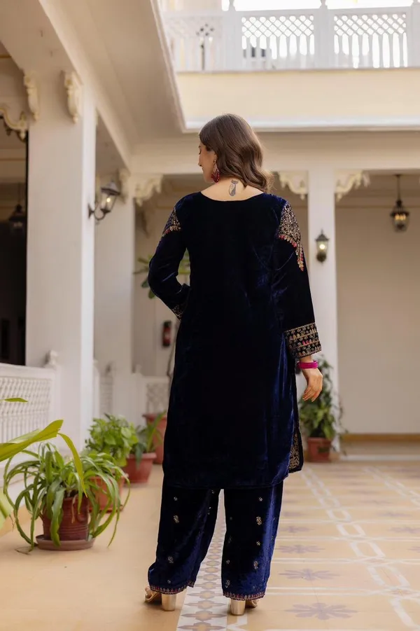 Blue_Georgette_Premium_&_Fancy_Design_Suit_Set_For_Women