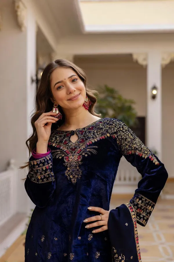 Blue_Georgette_Premium_&_Fancy_Design_Suit_Set_For_Women
