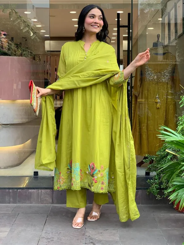 Green_Silk_Premium_&_Fancy_Design_Kurti_And_Pant_Set_For_Women