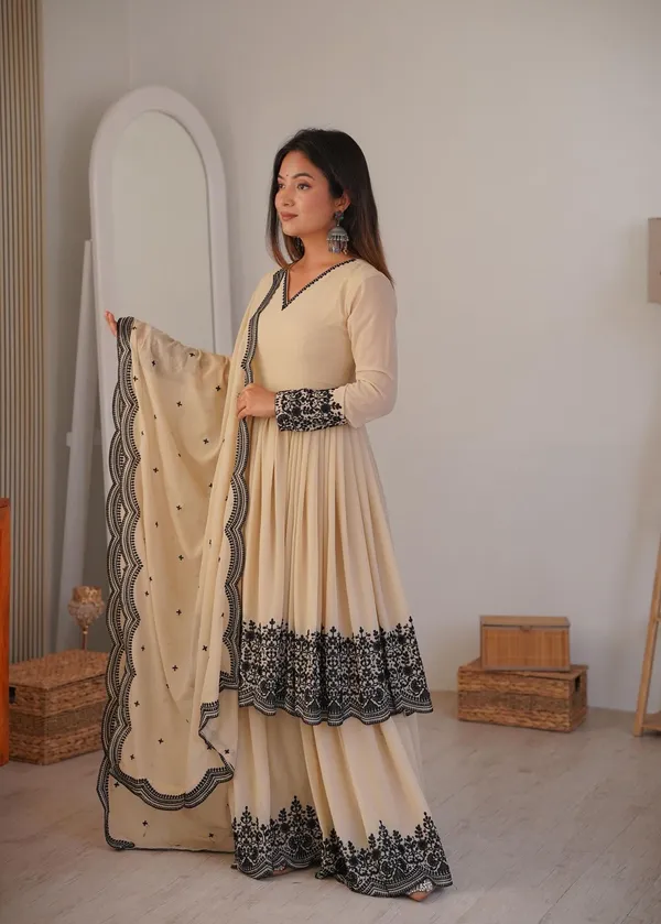 Off_White_Georgette_Premium_&_Fancy_Design_Kurti_And_Palazzo_Set_For_Women