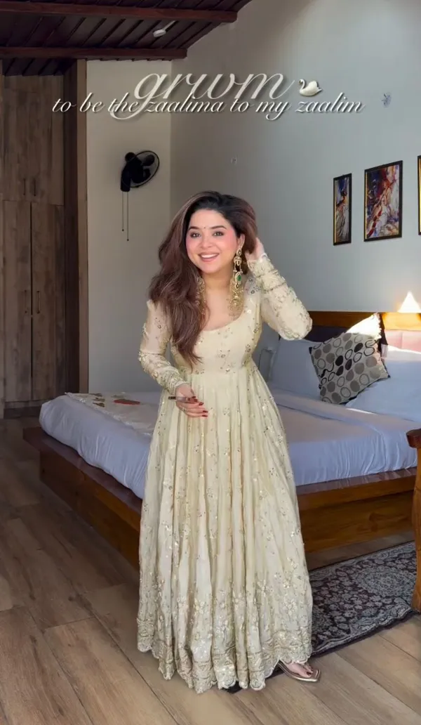 Off_White_Chinon_Premium_&_Fancy_Design_Anarkali_Set_For_Women