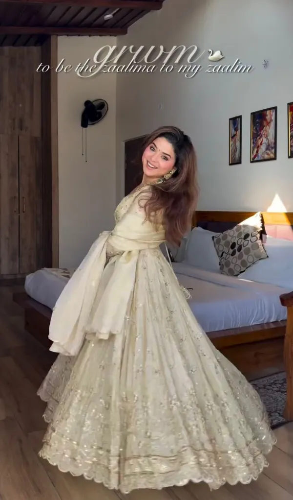 Off_White_Chinon_Premium_&_Fancy_Design_Anarkali_Set_For_Women