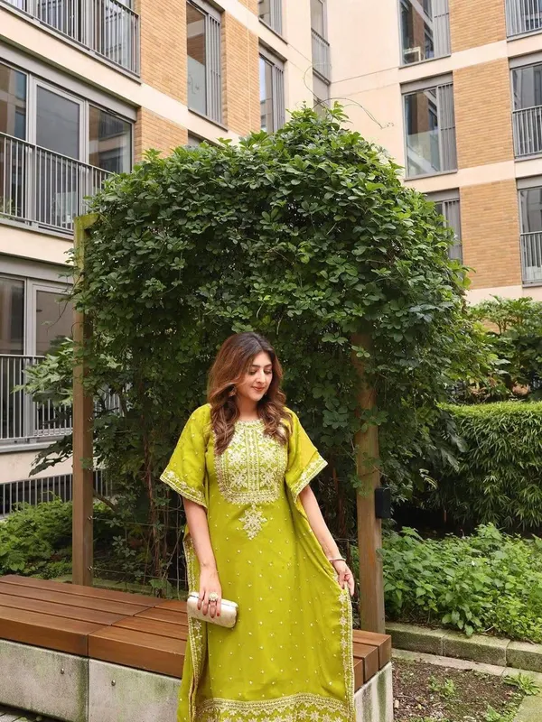 Yellow_Georgette_Premium_&_Fancy_Design_Kaftan_Set_For_Women