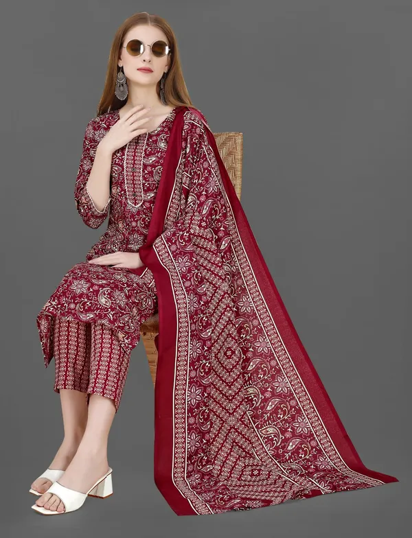 Maroon_Cotton_Blend_Kurti_With_Dupatta_And_Bottom_Wear_For_Women