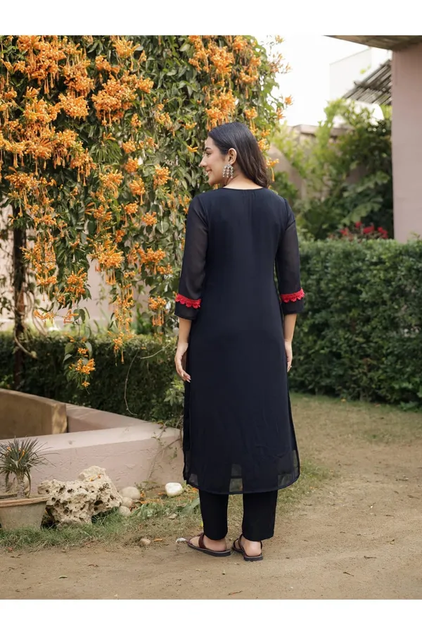 Midnight_Elegance_Black_Lace_Kurta_Set.